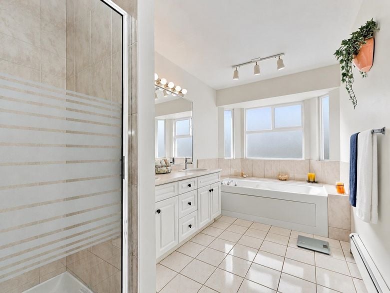 1226 Pitt River Road
