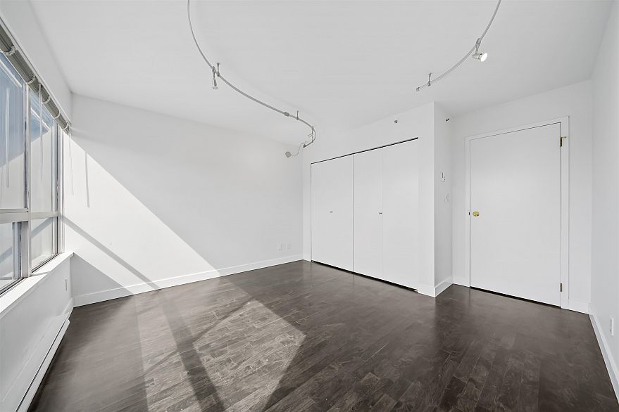 1908 1060 Alberni Street