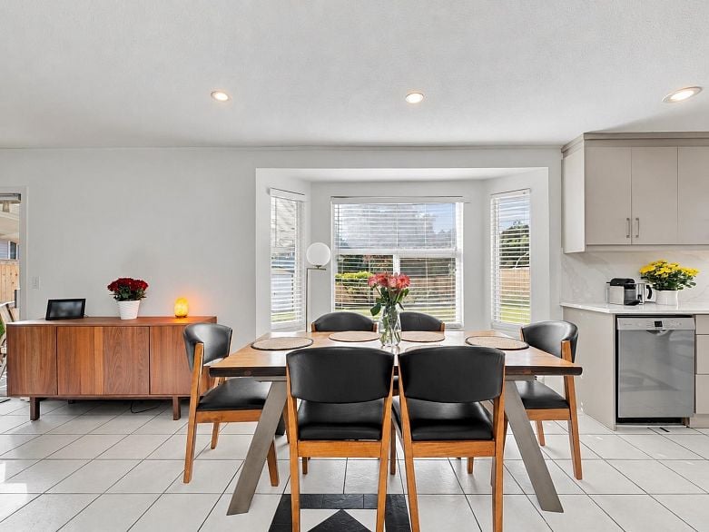 1226 Pitt River Road