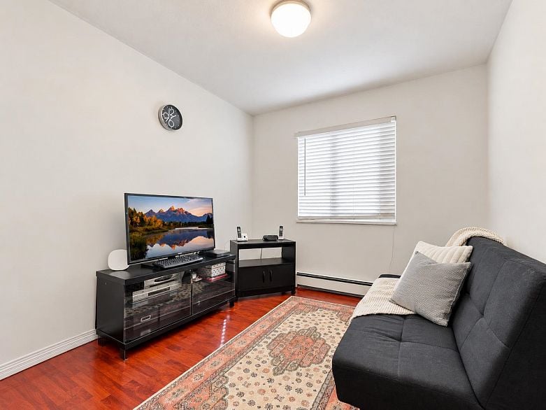 1226 Pitt River Road