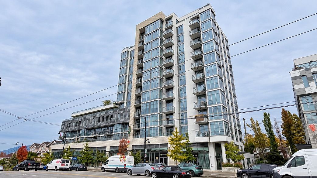 706 2435 Kingsway