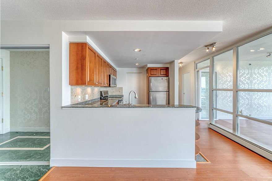 2101 1228 Marinaside Crescent
