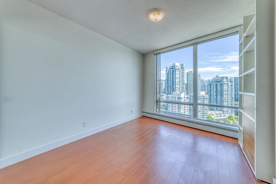 2101 1228 Marinaside Crescent