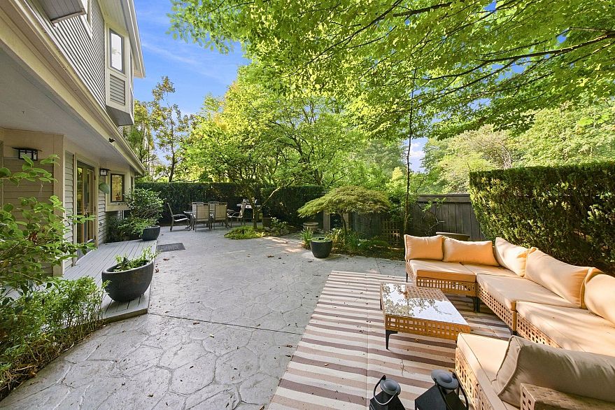 4245 Nautilus Close