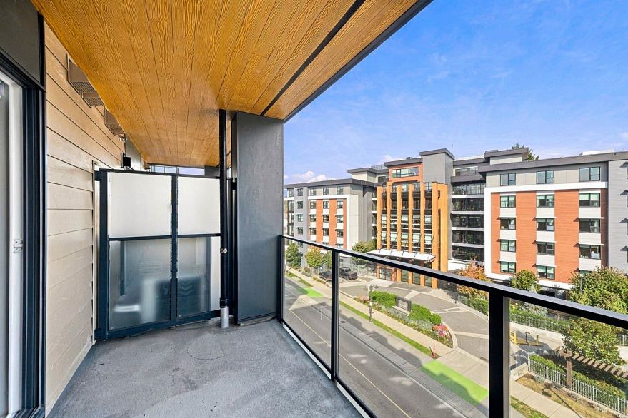 502 1529 OXFORD STREET, North Vancouver BC V7J 0G2