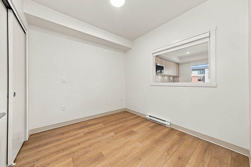 502 1529 OXFORD STREET, North Vancouver BC V7J 0G2