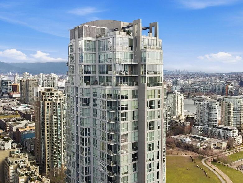 4302 1408 Strathmore Mews
