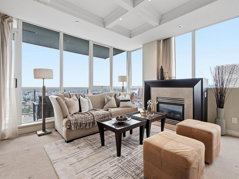 4302 1408 Strathmore Mews