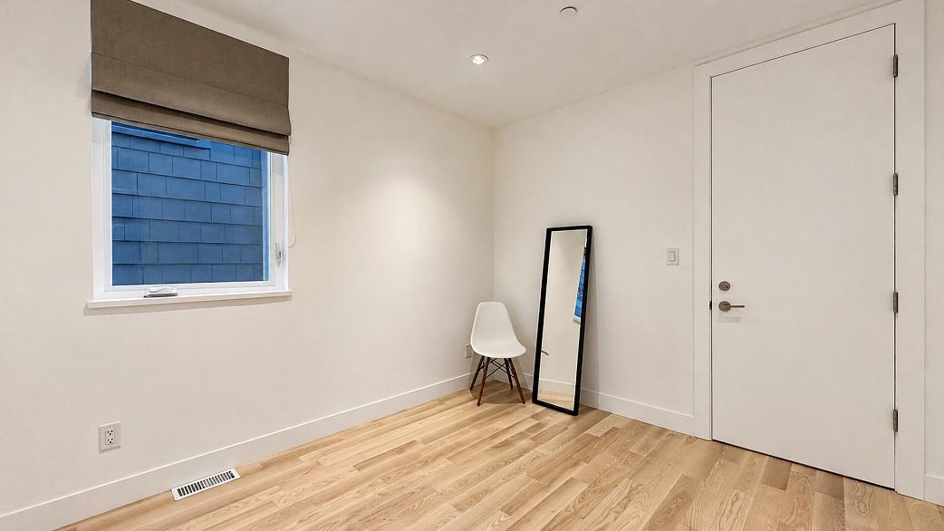 80 E 22nd Avenue