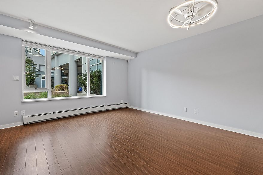 221 188 Keefer Place