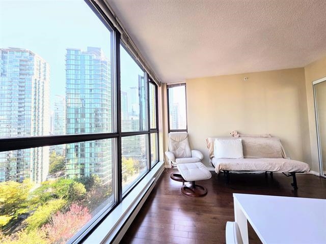 1109 1367 Alberni Street