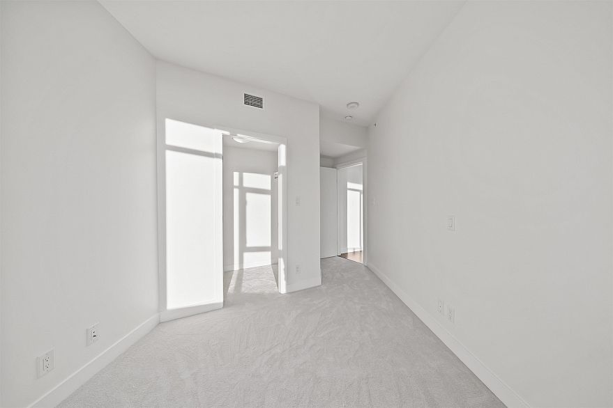 717 3557 Sawmill Crescent