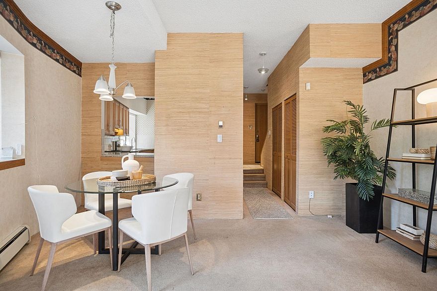 2 1115 W 10th Avenue