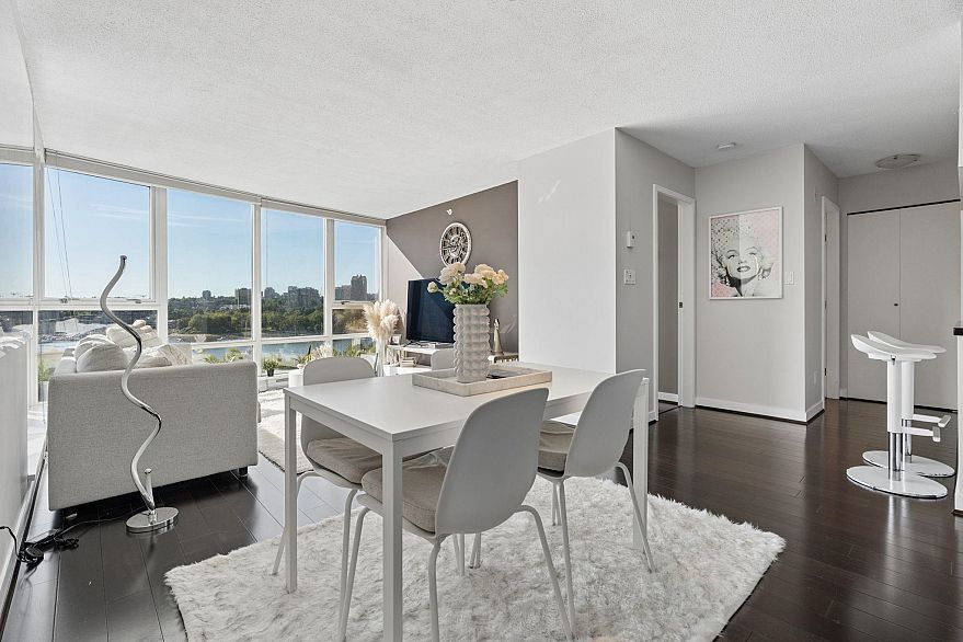 908 1408 Strathmore Mews