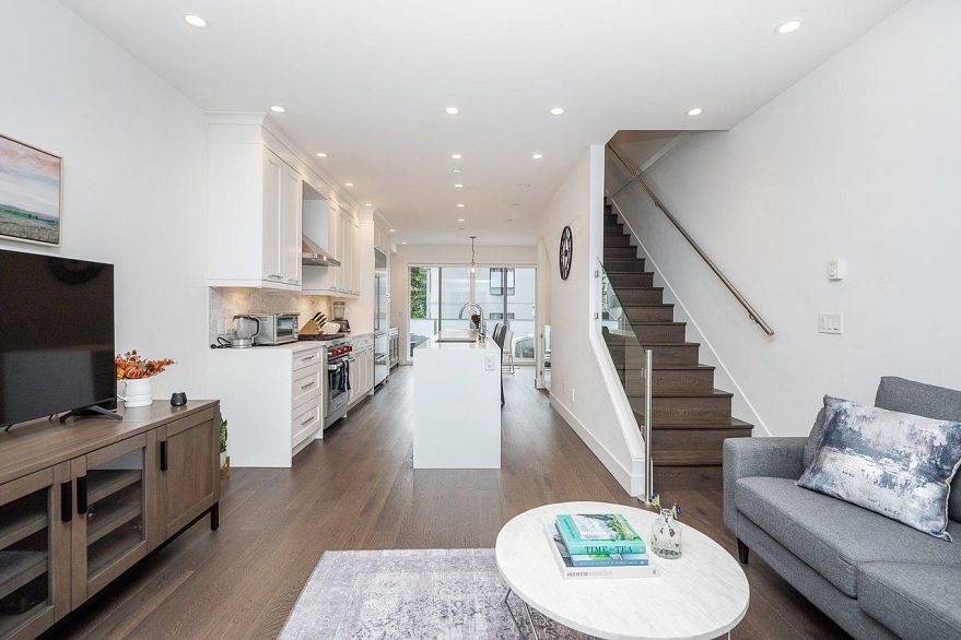 920 W 15th Avenue