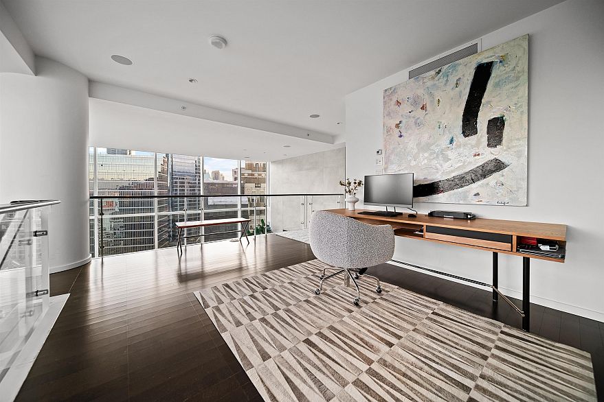 2603 1011 W Cordova Street