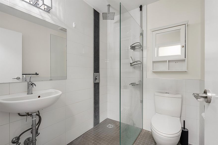 35 W 15th Avenue