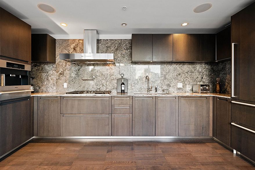 2603 1011 W Cordova Street
