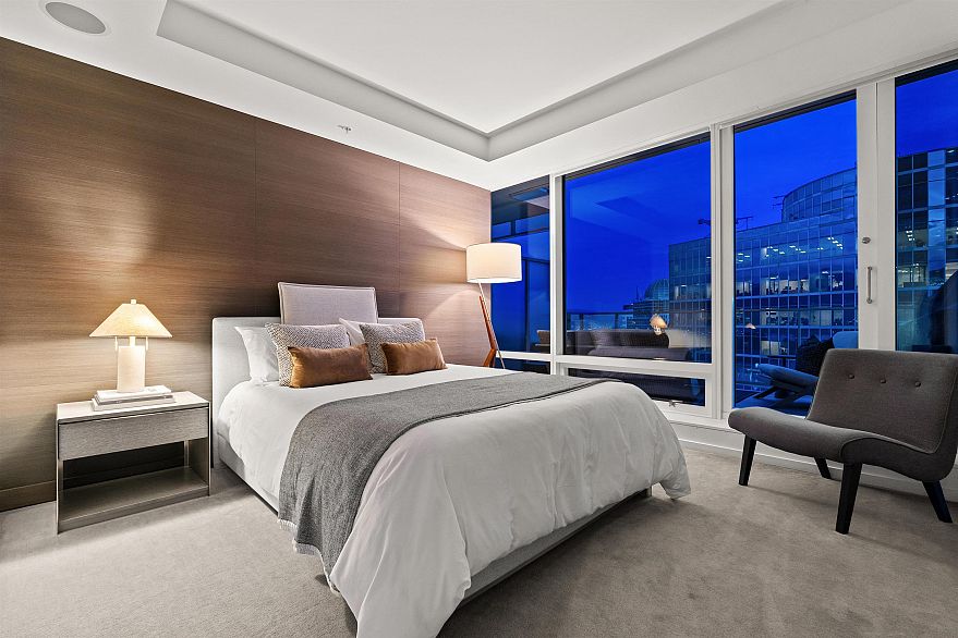 2603 1011 W Cordova Street