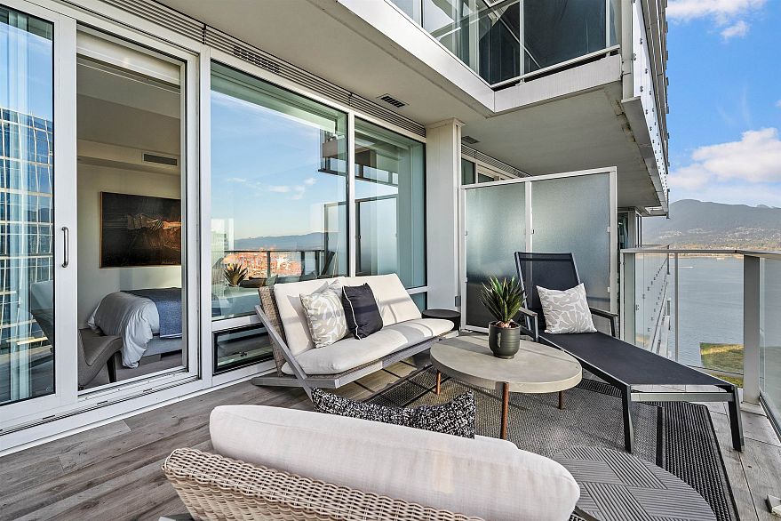 2603 1011 W Cordova Street