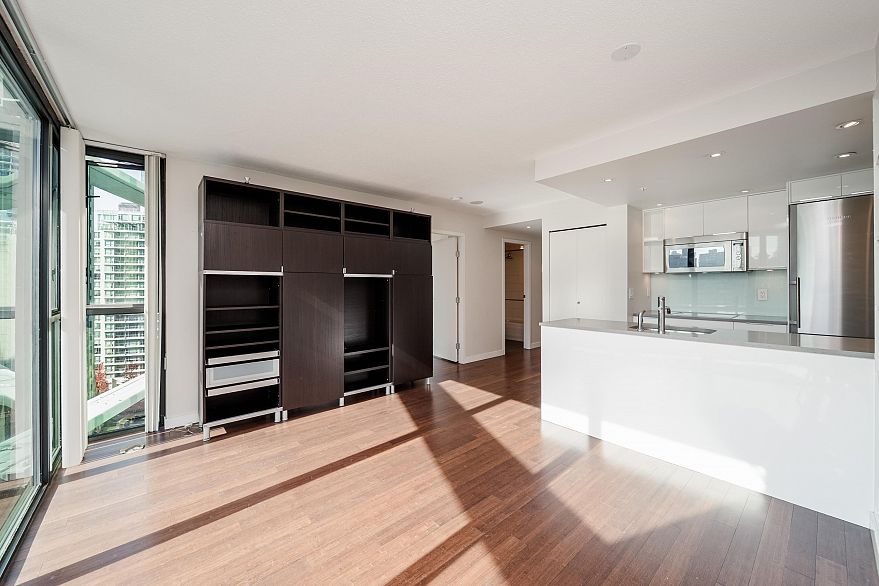 1708 1331 W Georgia Street