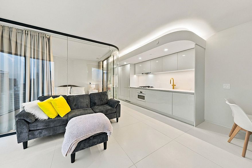 2807 1033 Nelson Street