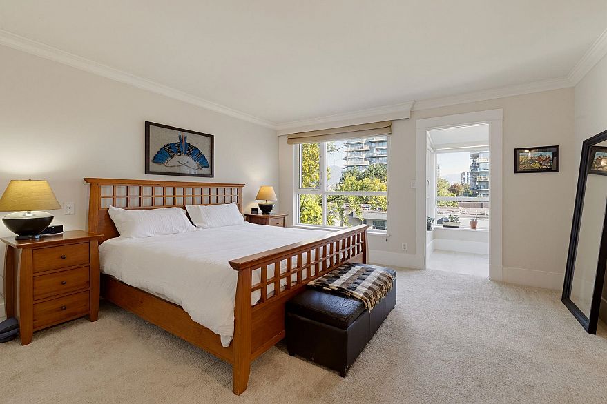 701 1345 Burnaby Street