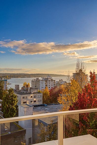 701 1345 Burnaby Street