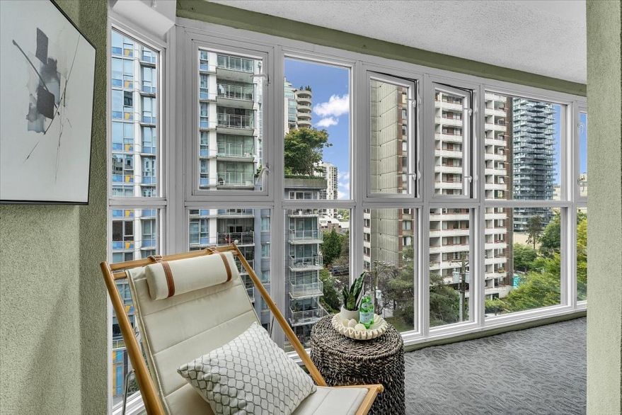 701 1010 Burnaby Street