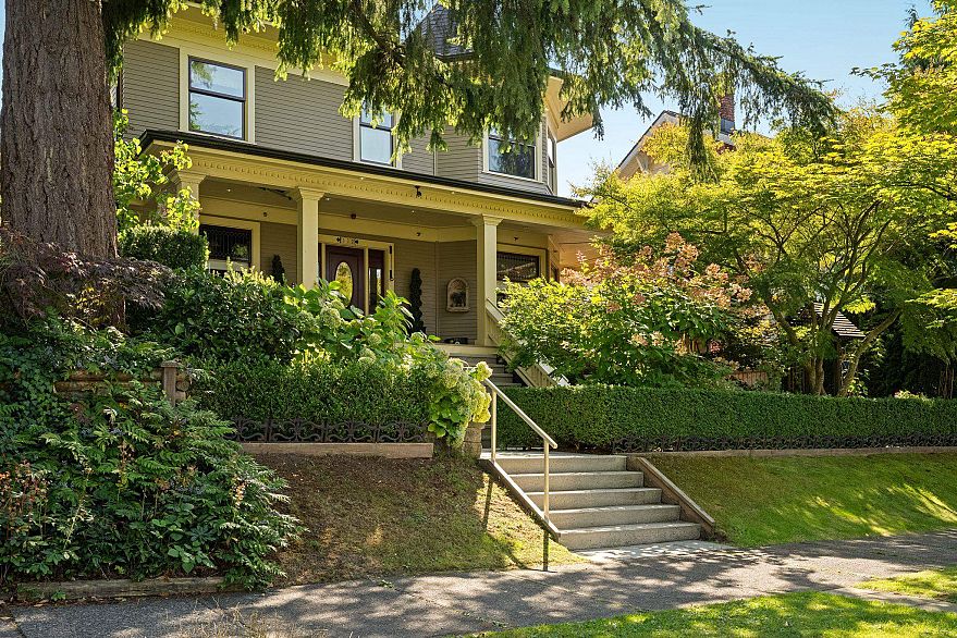 330 W 14th Avenue