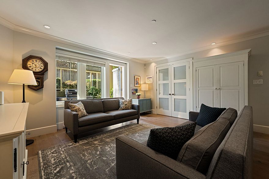 330 W 14th Avenue