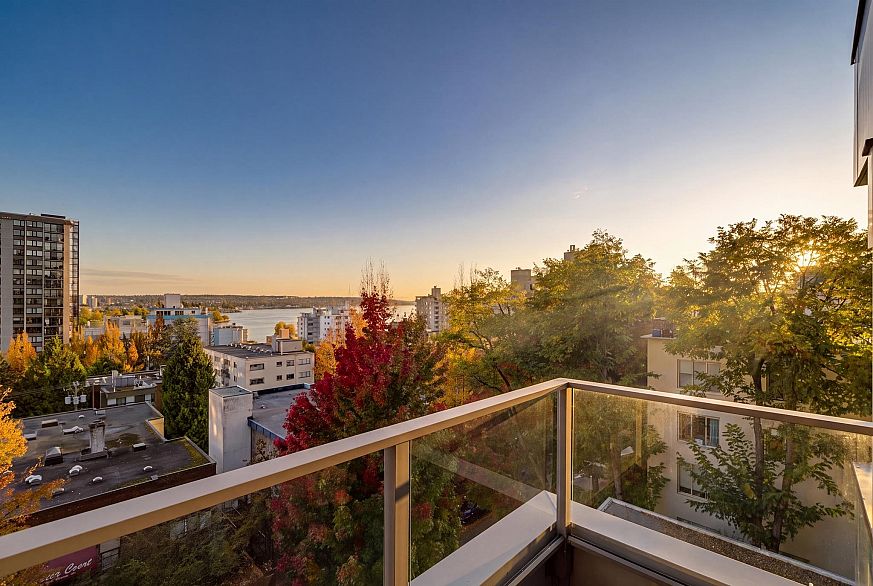 701 1345 Burnaby Street
