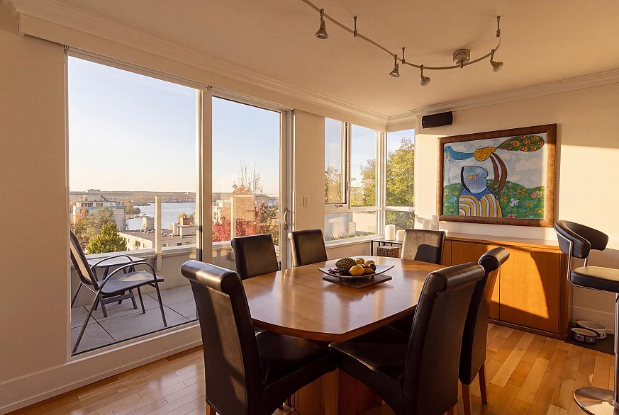 701 1345 Burnaby Street