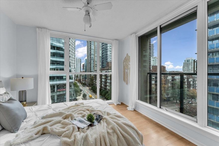 701 1010 Burnaby Street