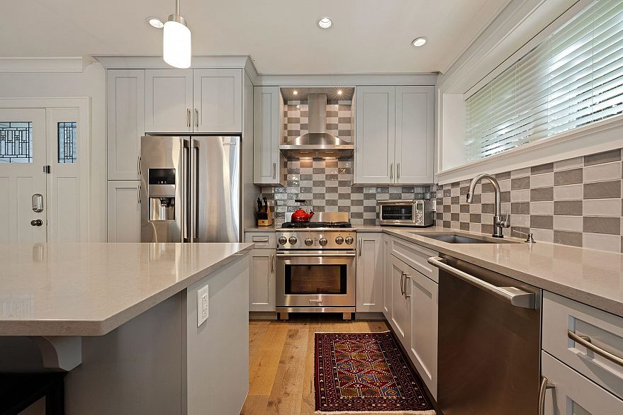 330 W 14th Avenue