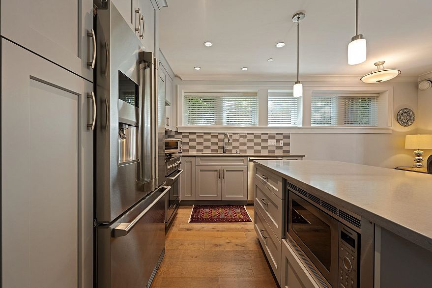 330 W 14th Avenue