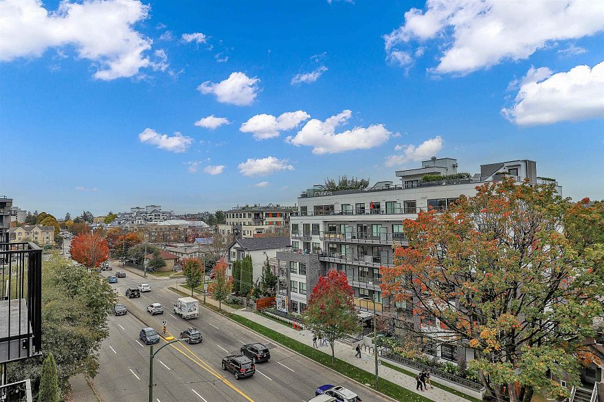 604 2235 E Broadway