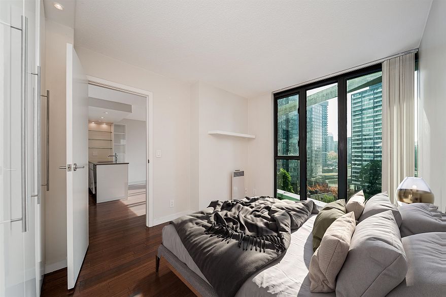 1708 1331 W Georgia Street