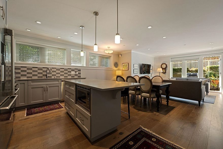 330 W 14th Avenue