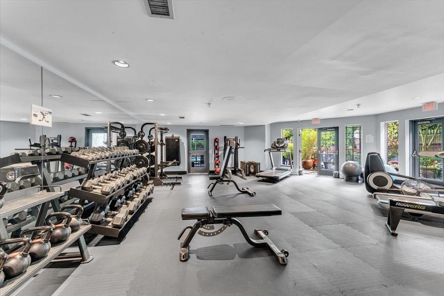 701 1010 Burnaby Street