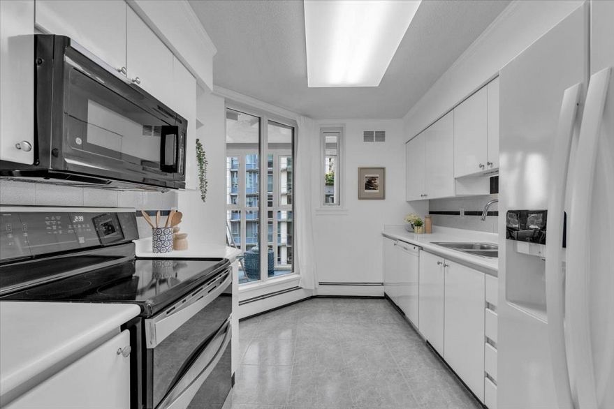 701 1010 Burnaby Street