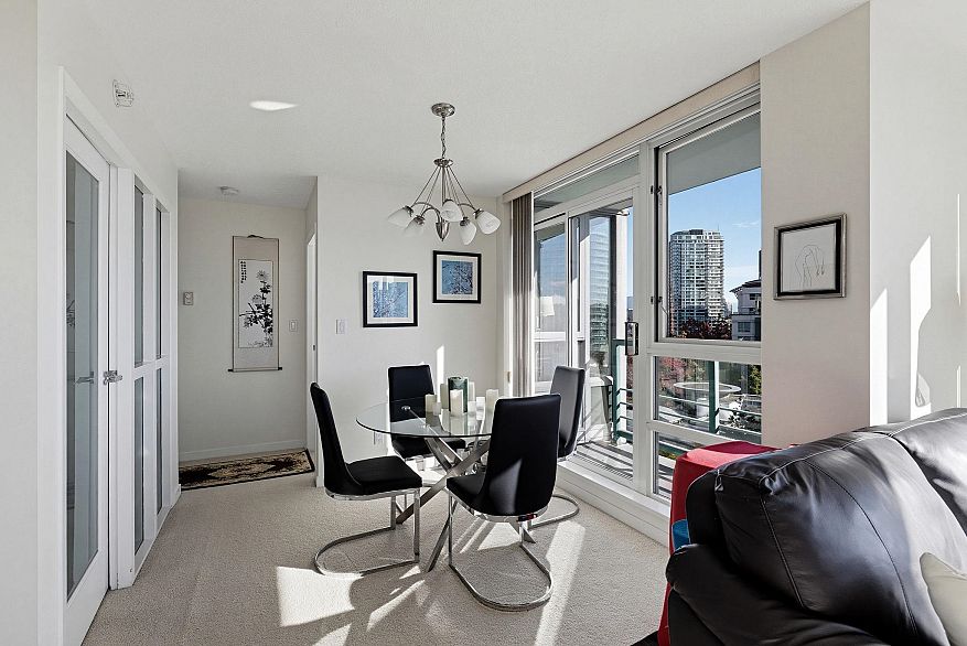 901 1067 Marinaside Crescent