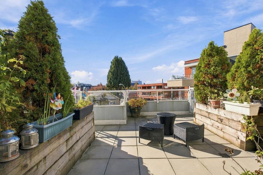 223 760 Kingsway