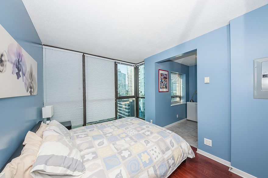 910 1367 Alberni Street