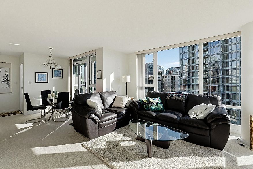 901 1067 Marinaside Crescent