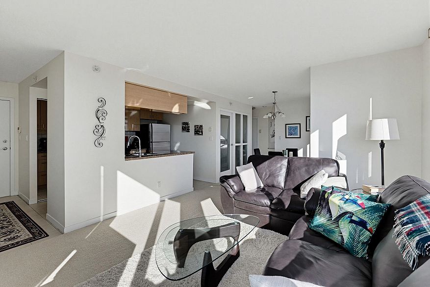 901 1067 Marinaside Crescent