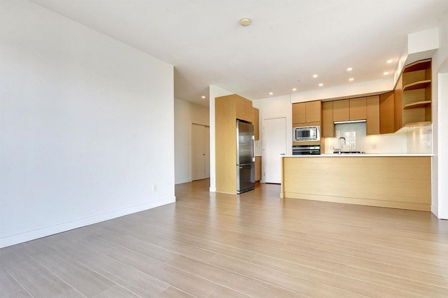 PH7 2528 Collingwood Street