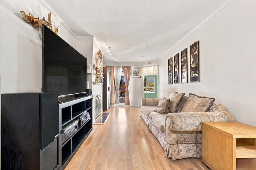 223 760 Kingsway