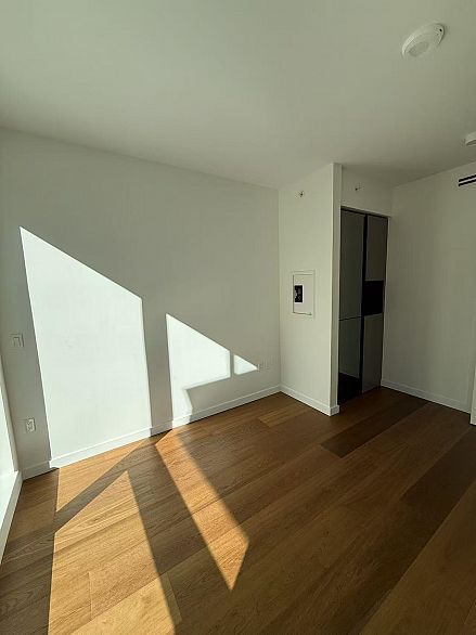 1208 1277 Hornby Street