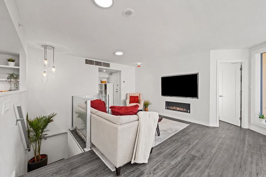 1704 488 Helmcken Street